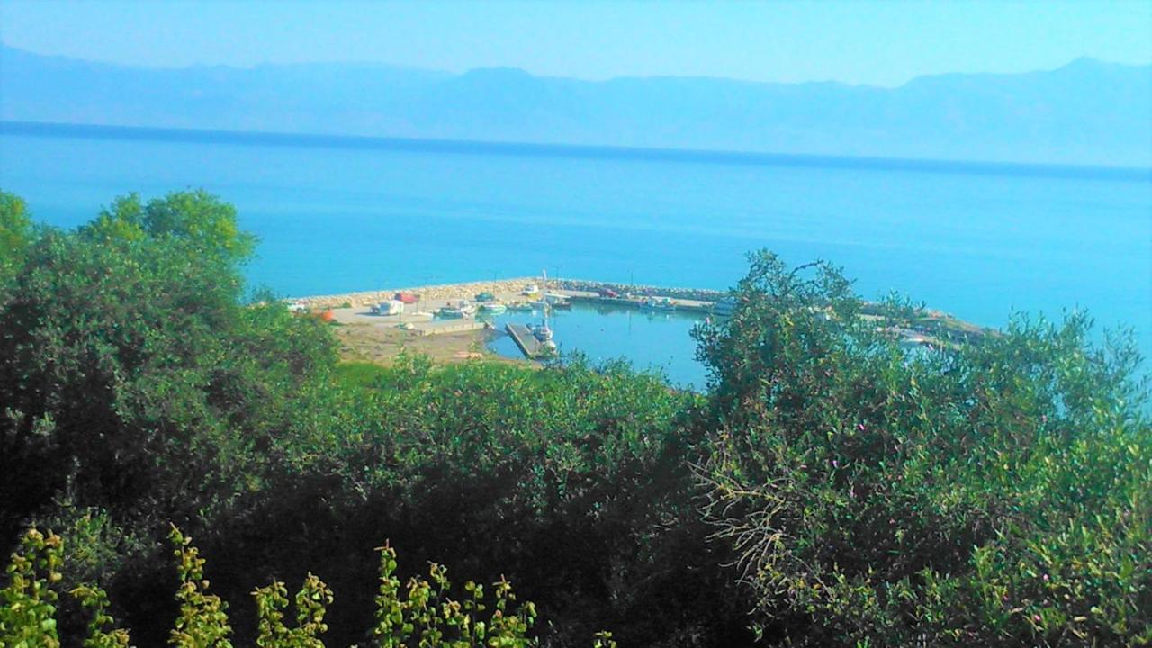 Maria'S Paradise Astrakeri Экстерьер фото